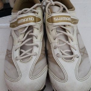 Clip on bicycle shoes